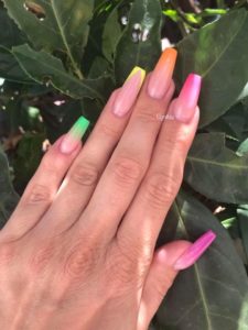 Pose de faux ongles en resine babycolor multi-couleurs